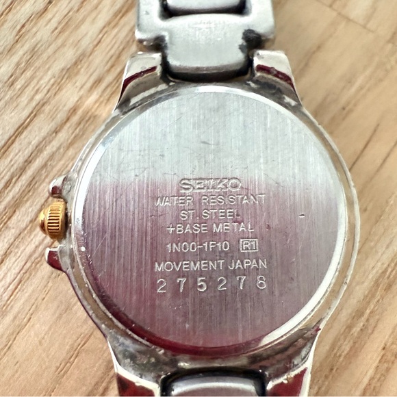 Seiko ladies blue dial two tone dress watch NEW BATTERY main image 6